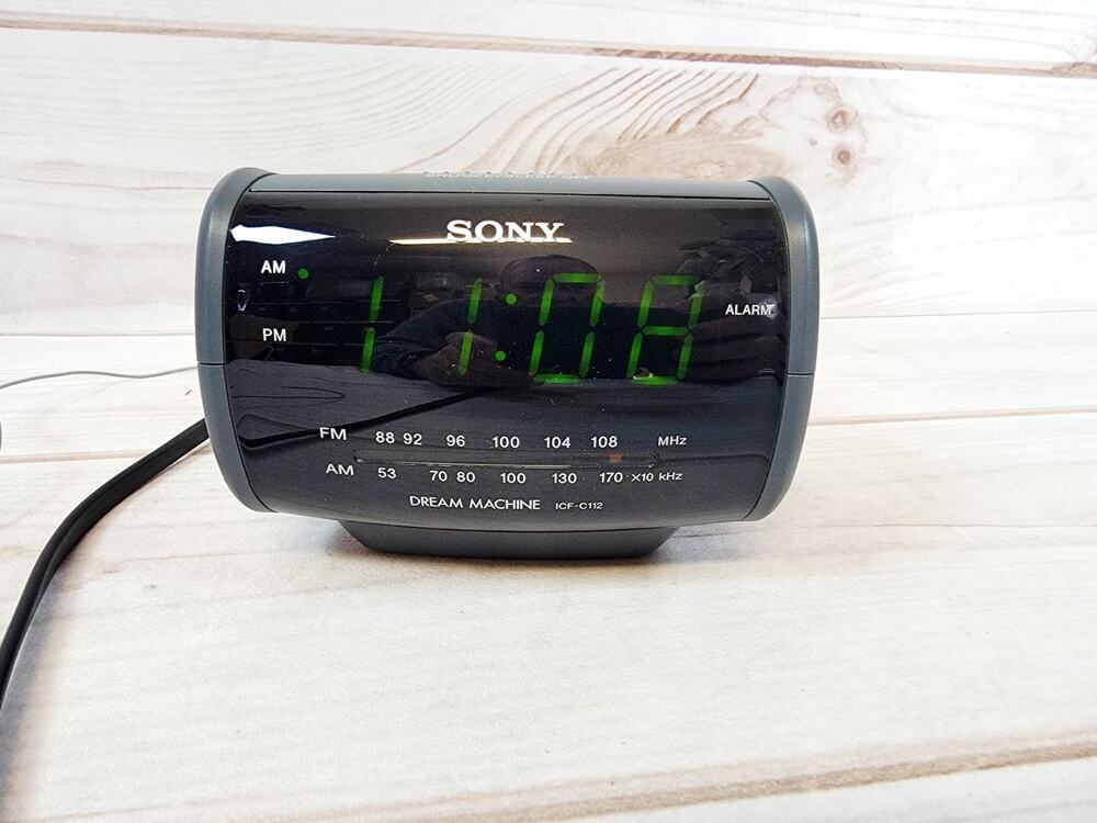 Vintage Sony Dream Machine AM/FM Clock Radio Dark Gray ICF-C112 TESTED